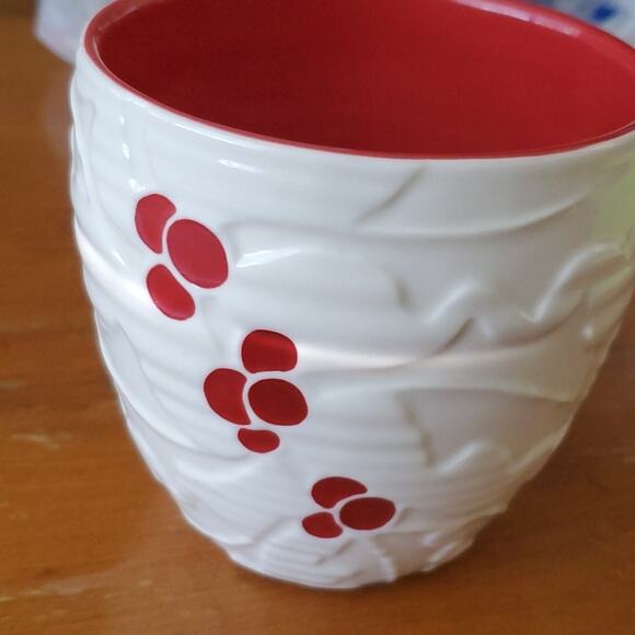 Starbucks White Red Holly Berry Mug 2010 16 oz - Picture 2 of 5
